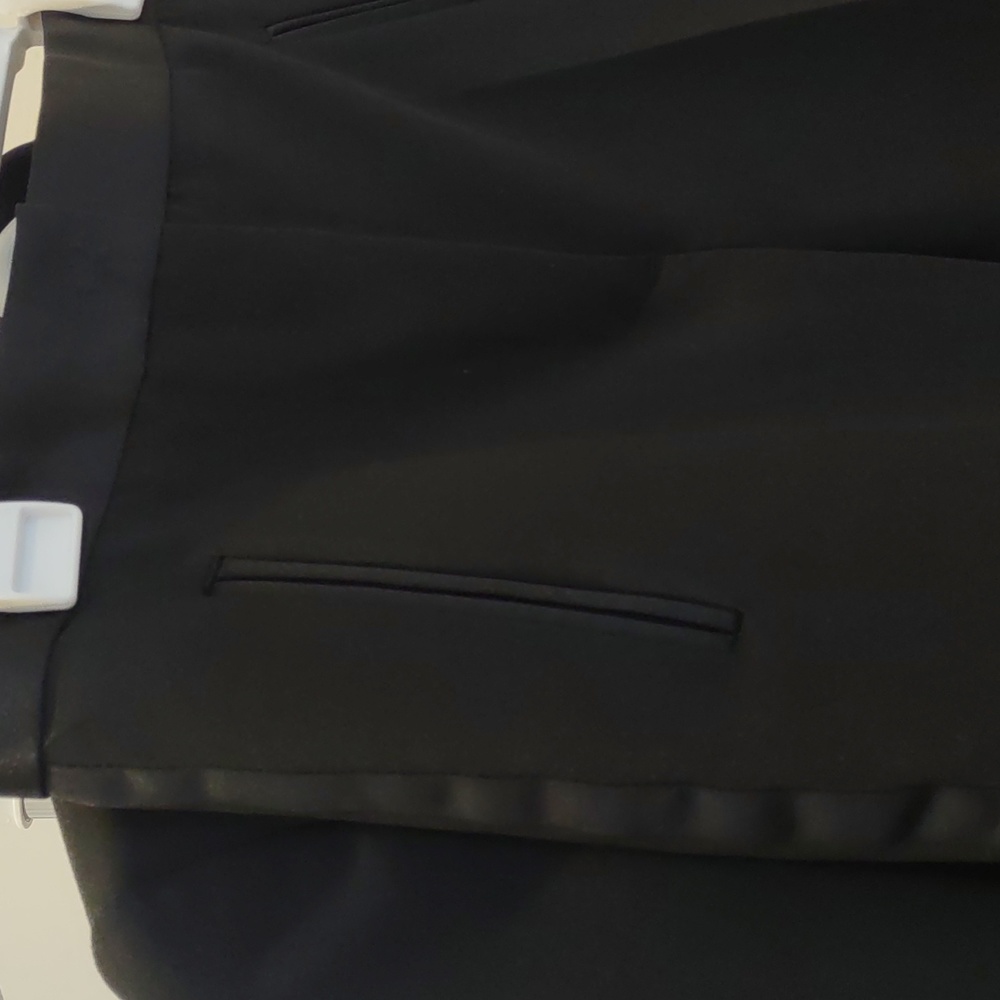 Tuxedo - Picture 3 of 6